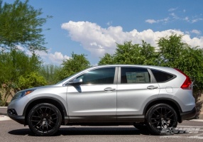 2013 Honda CR-V with Giovanna Kilis wheels