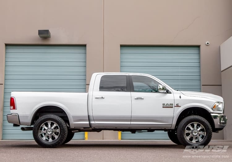 2013 RAM 2500 with Hostile Knuckles-8 wheels