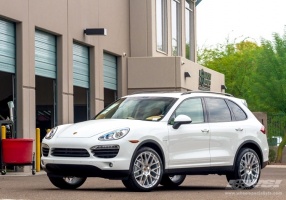 2013 Porsche Cayenne with Victor Equipment Innsbruck wheels