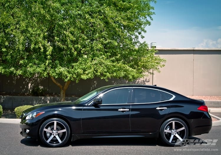 2012 Infiniti M56x with Vossen CV3 wheels
