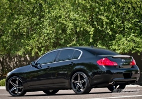 2011 Infiniti G37 with Savini Cast BM-8 wheels