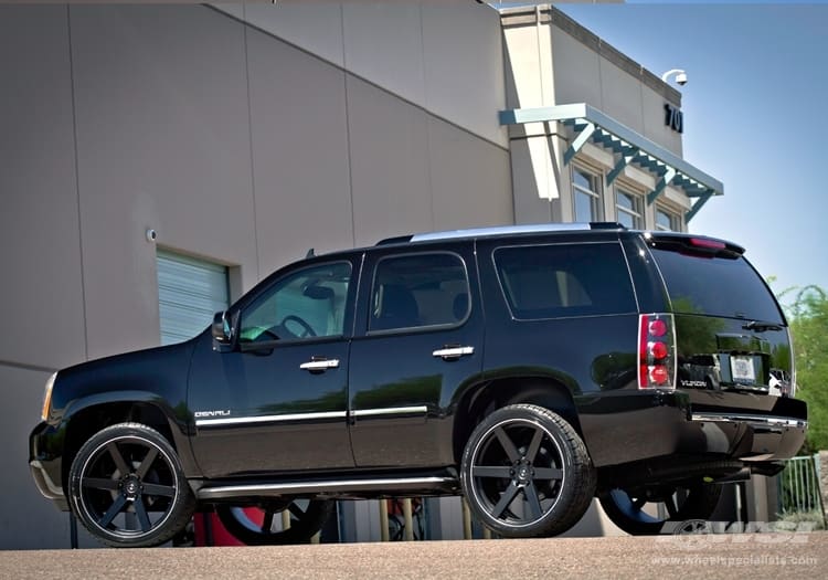 2011 GMC Yukon with Koko Kuture Sardinia-6 wheels