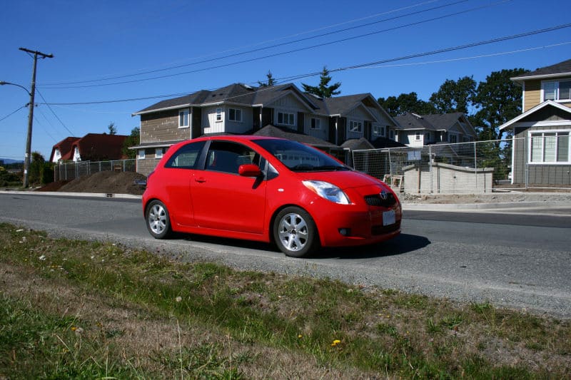 2007 Toyota Yaris with 15x6 Honda SIR rims wheels