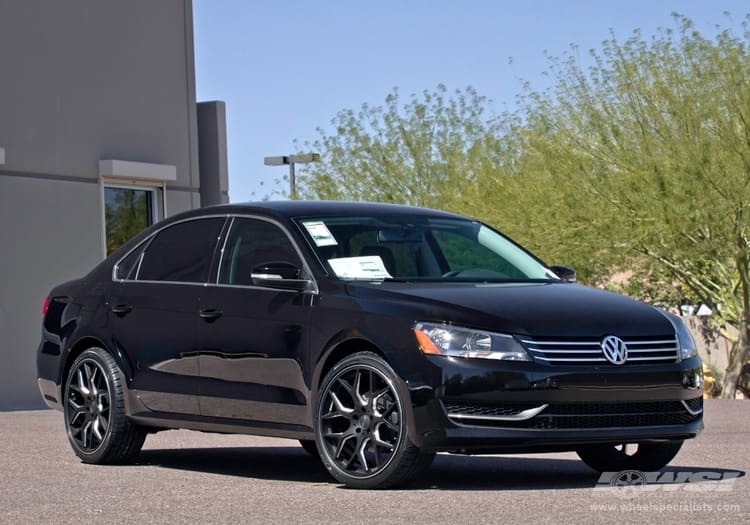 2012 Volkswagen Passat with Gianelle Puerto wheels