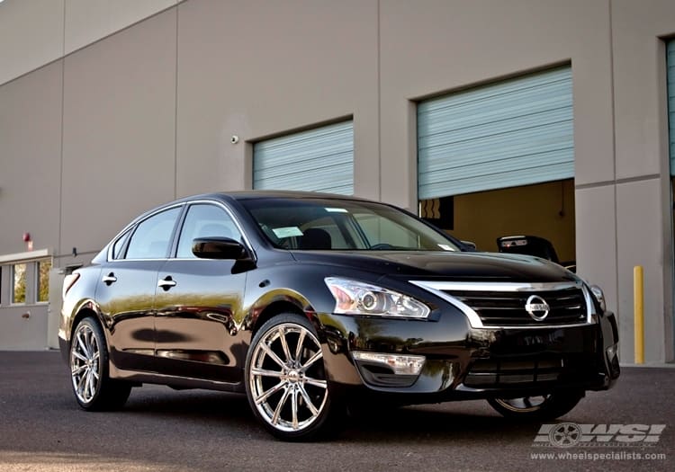 2013 Nissan Altima with Gianelle Cuba-10 wheels