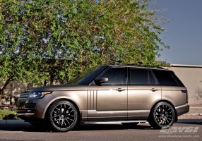 2013 Land Rover Range Rover with Giovanna Kilis wheels