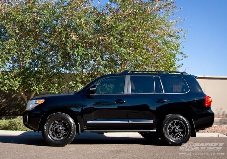 2013 Toyota Land Cruiser with Black Rhino Rockwell wheels