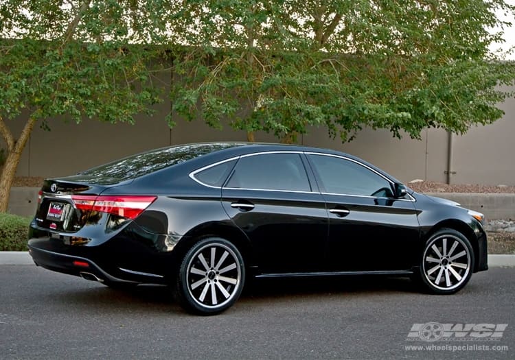2013 Toyota Avalon with Gianelle Santo-2SS wheels