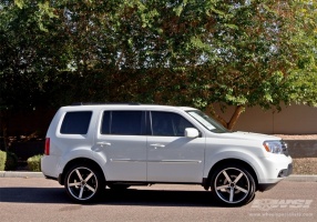 2012 Honda Pilot with Giovanna Mecca wheels