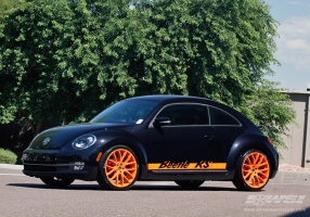 2012 Volkswagen Beetle with Giovanna Kilis wheels