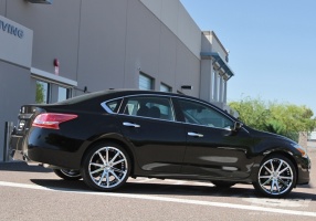 2013 Nissan Altima with Gianelle Spidero-5 wheels