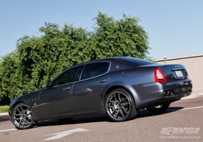 2012 Maserati Quattroporte with Giovanna Monza wheels