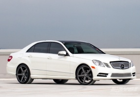 2013 Mercedes-Benz E-Class with Vossen CV3-R wheels