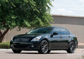 2011 Infiniti G37 with Vossen CV1 wheels