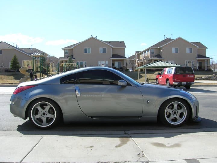 2004 Nissan 350Z with 17x9 motegi touges wheels