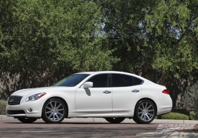 2012 Infiniti M56 with Vossen CV4 wheels