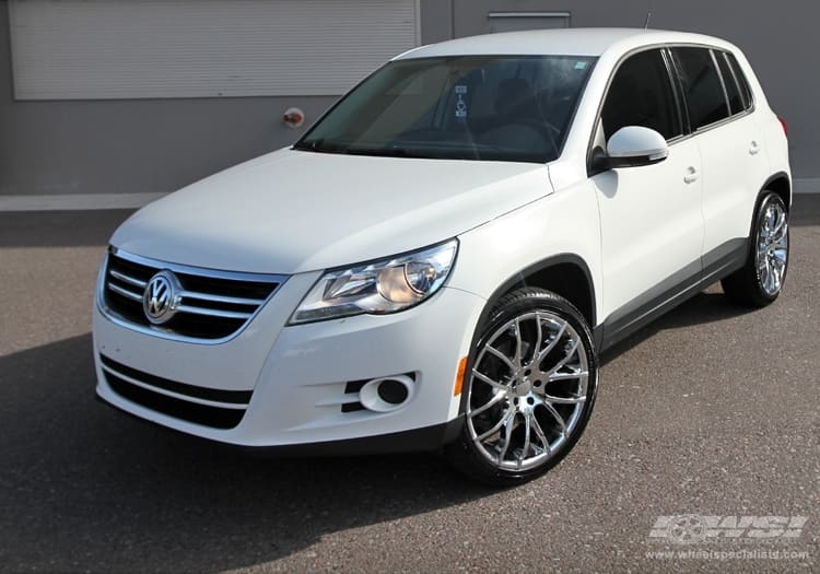 2012 Volkswagen Tiguan with Giovanna Kilis wheels