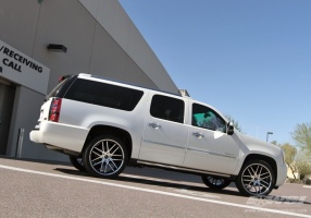 2010 GMC Yukon with Giovanna Yerevan wheels