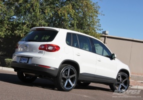 2012 Volkswagen Tiguan with Giovanna Mecca wheels