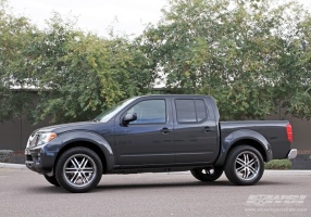 2012 Nissan Frontier with Avenue A607 wheels