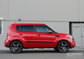 2012 Kia Soul with MKW M105 wheels