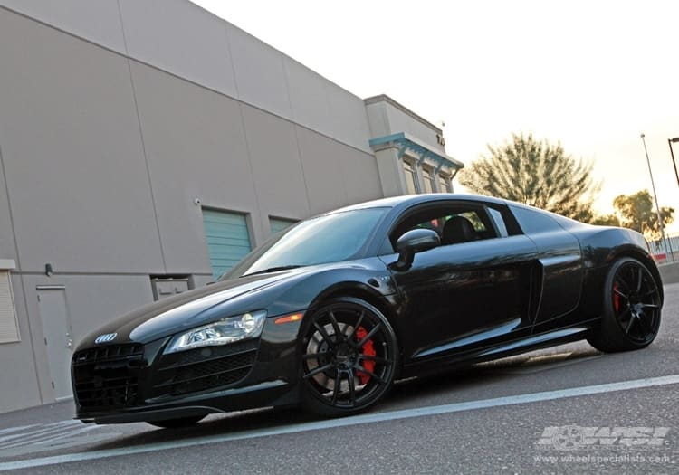 2010 Audi R8 with Giovanna Crewe wheels