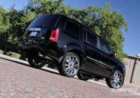2012 Honda Pilot with MKW Avenue A601 wheels