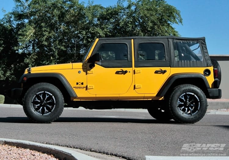 2010 Jeep Wrangler with MKW Off Road M85 wheels