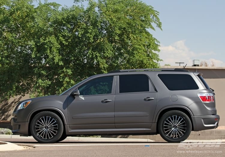 2011 GMC Acadia with Gianelle Trentino wheels