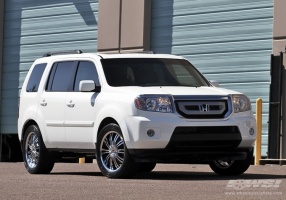 2012 Honda Pilot with MKW Avenue A601 wheels