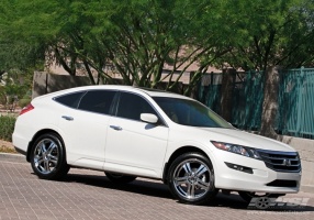 2011 Honda Accord Crosstour with Enkei AKP wheels