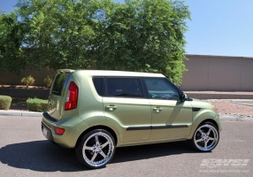 2011 Kia Soul with Giovanna Gianelle Spezia-5 wheels