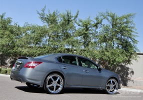 2010 Nissan Maxima with Giovanna Gianelle Spezia-5 wheels