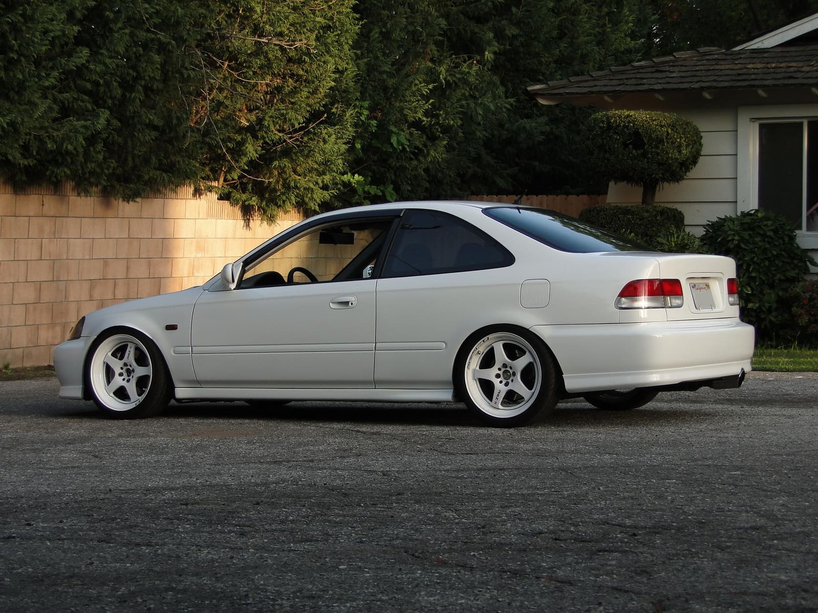 2000 Honda Civic with 17x8 WORK RSZ-R wheels
