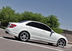 2009 Mercedes-Benz C-Class with Vossen VVS-075 wheels