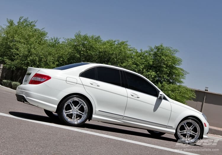 2009 Mercedes-Benz C-Class with Vossen VVS-075 wheels