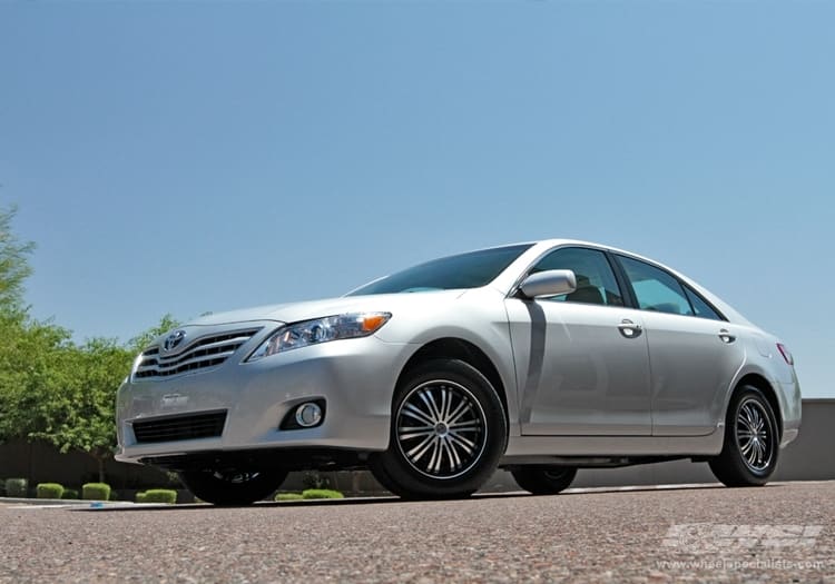 2010 Toyota Camry with MKW Avenue A601 wheels