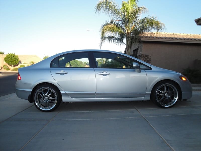 2009 Honda Civic with 19x8 Axis Matrix wheels