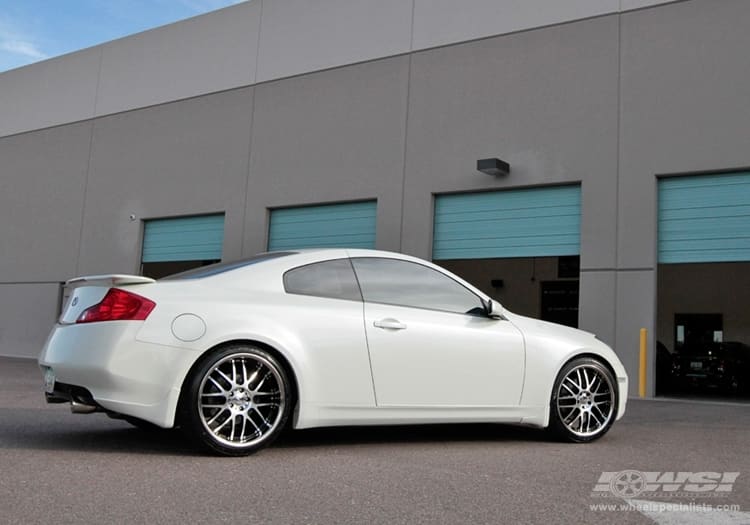 2007 Infiniti G35 with Vossen VVS-094 wheels