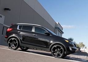 2011 Kia Sportage with Giovanna Dalar-5V wheels