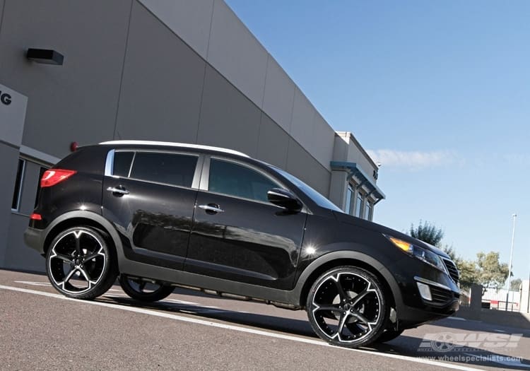 2011 Kia Sportage with Giovanna Dalar-5V wheels