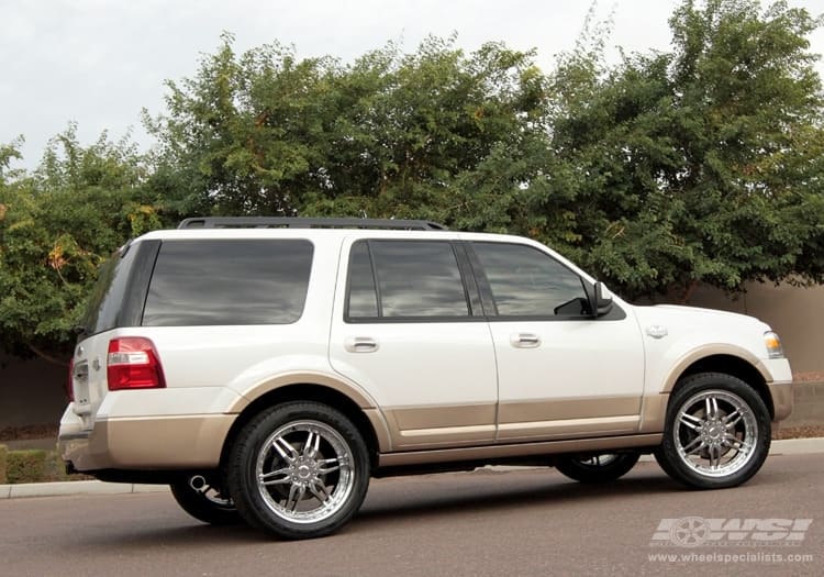 2011 Ford Expedition with Giovanna Calisix wheels