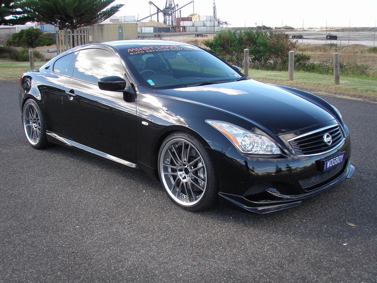 2010 Infiniti G37 with 20x9.5 Rays GT30 wheels