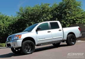 2009 Nissan Titan with MKW M19 wheels
