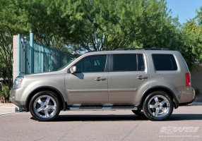 2010 Honda Pilot with MKW M103 wheels