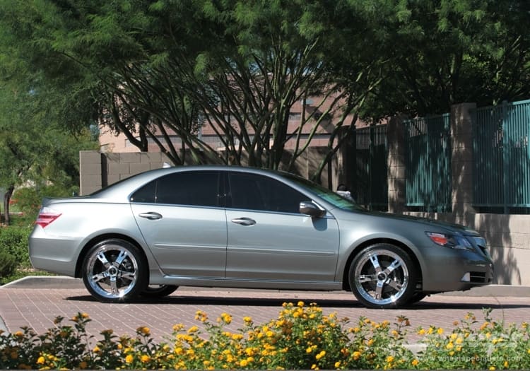 2010 Acura RL with Giovanna Qatar wheels